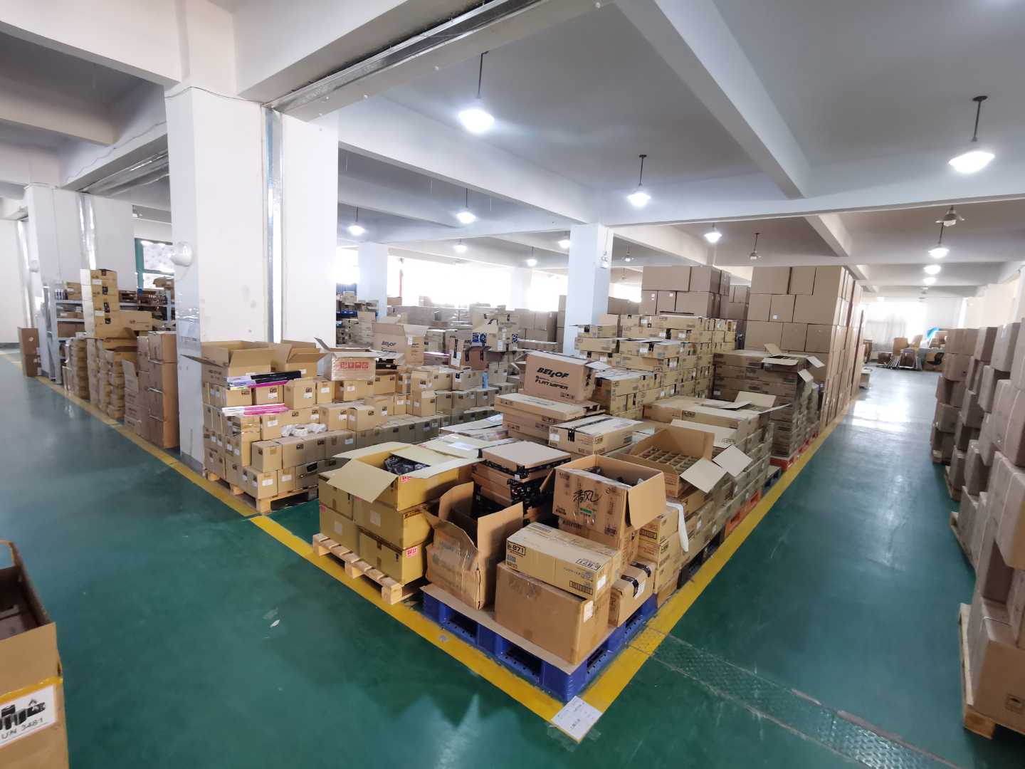 电视投影仪等含屏幕产品入仓,一件代发仓库应该有哪些保护措施?